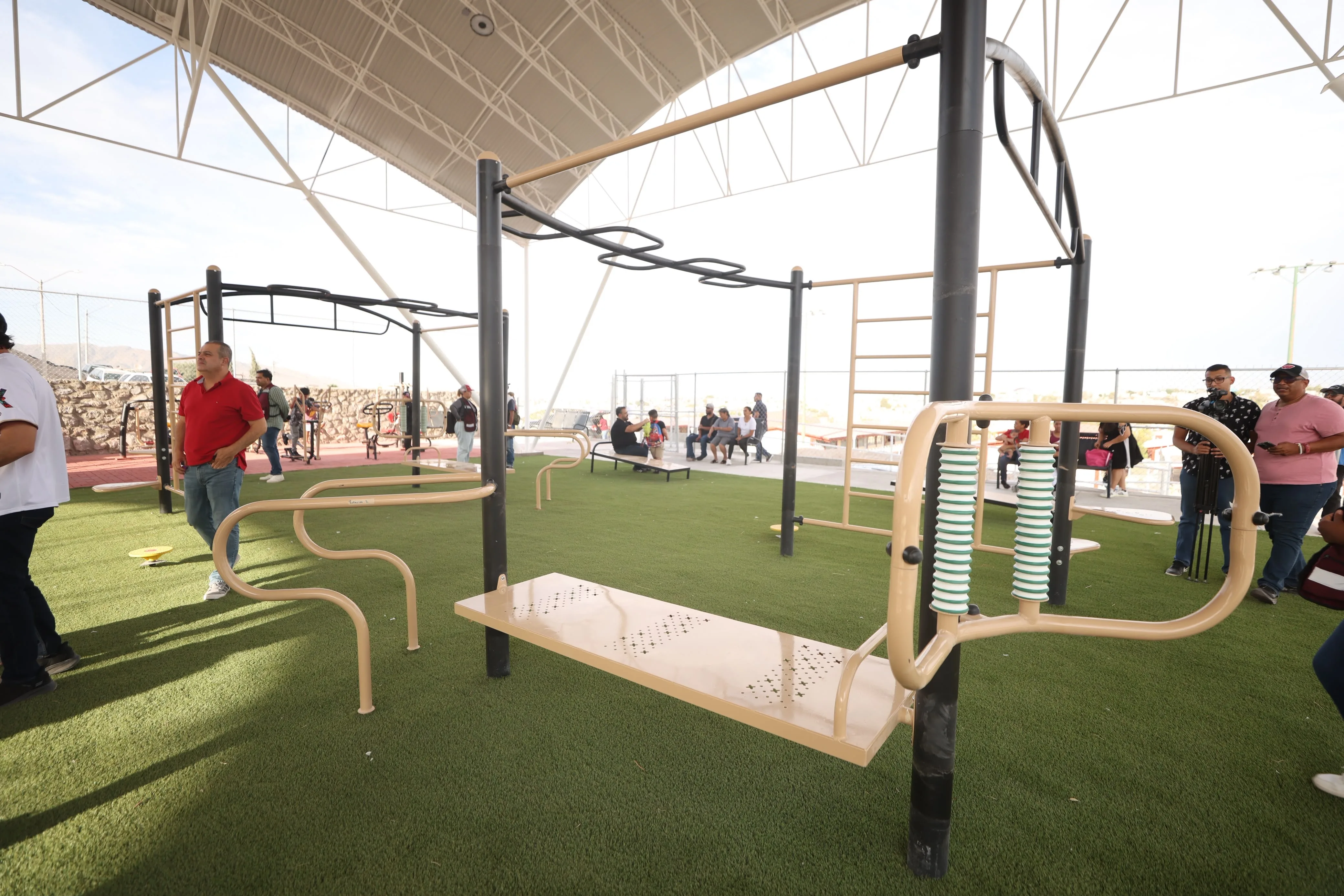 Ciudad Juárez inaugura multideportivo 'De las Calles al Ring' en colonia Juanita Luna con apoyo ciudadano - imagen 1
