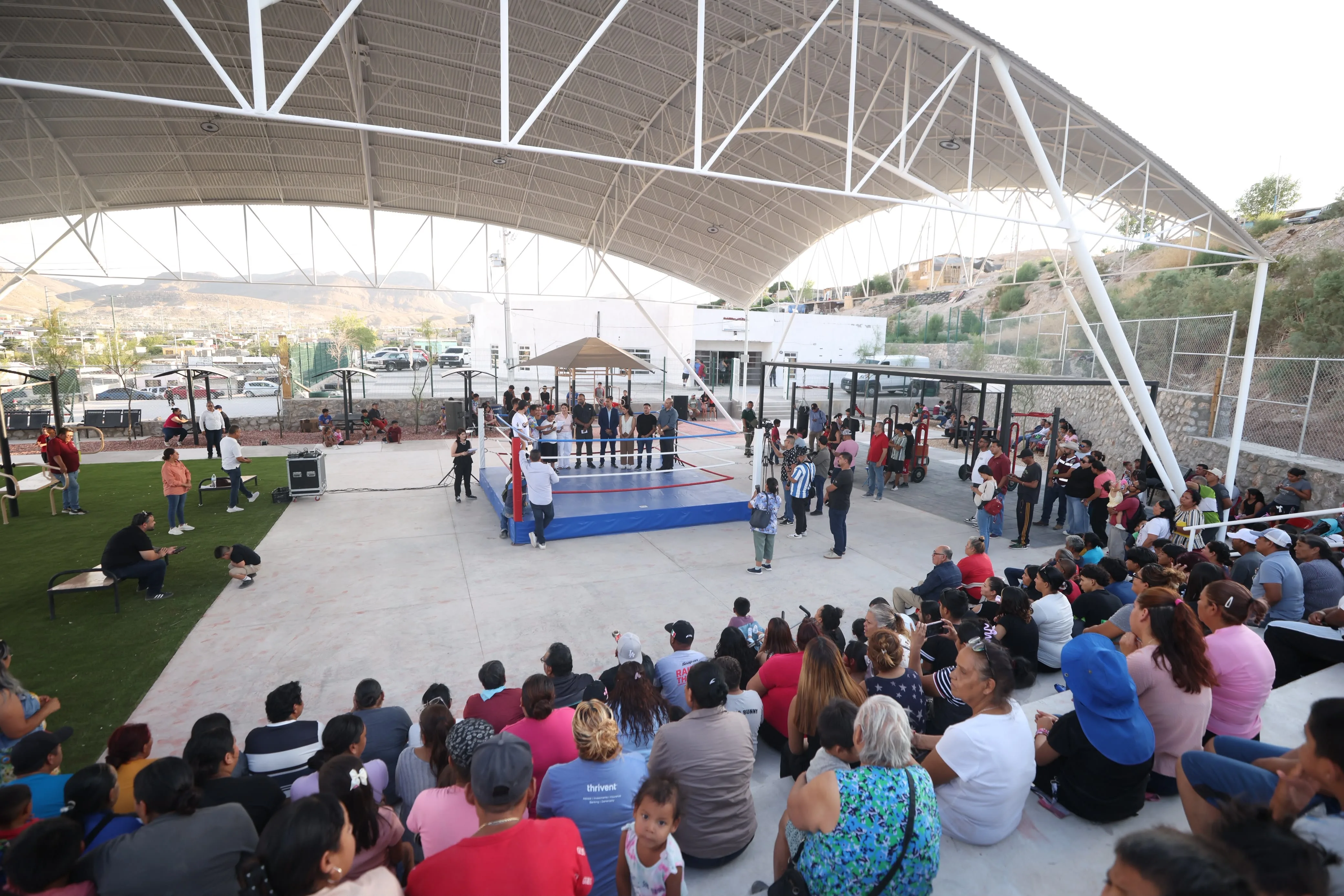 Ciudad Juárez inaugura multideportivo 'De las Calles al Ring' en colonia Juanita Luna con apoyo ciudadano - imagen 10