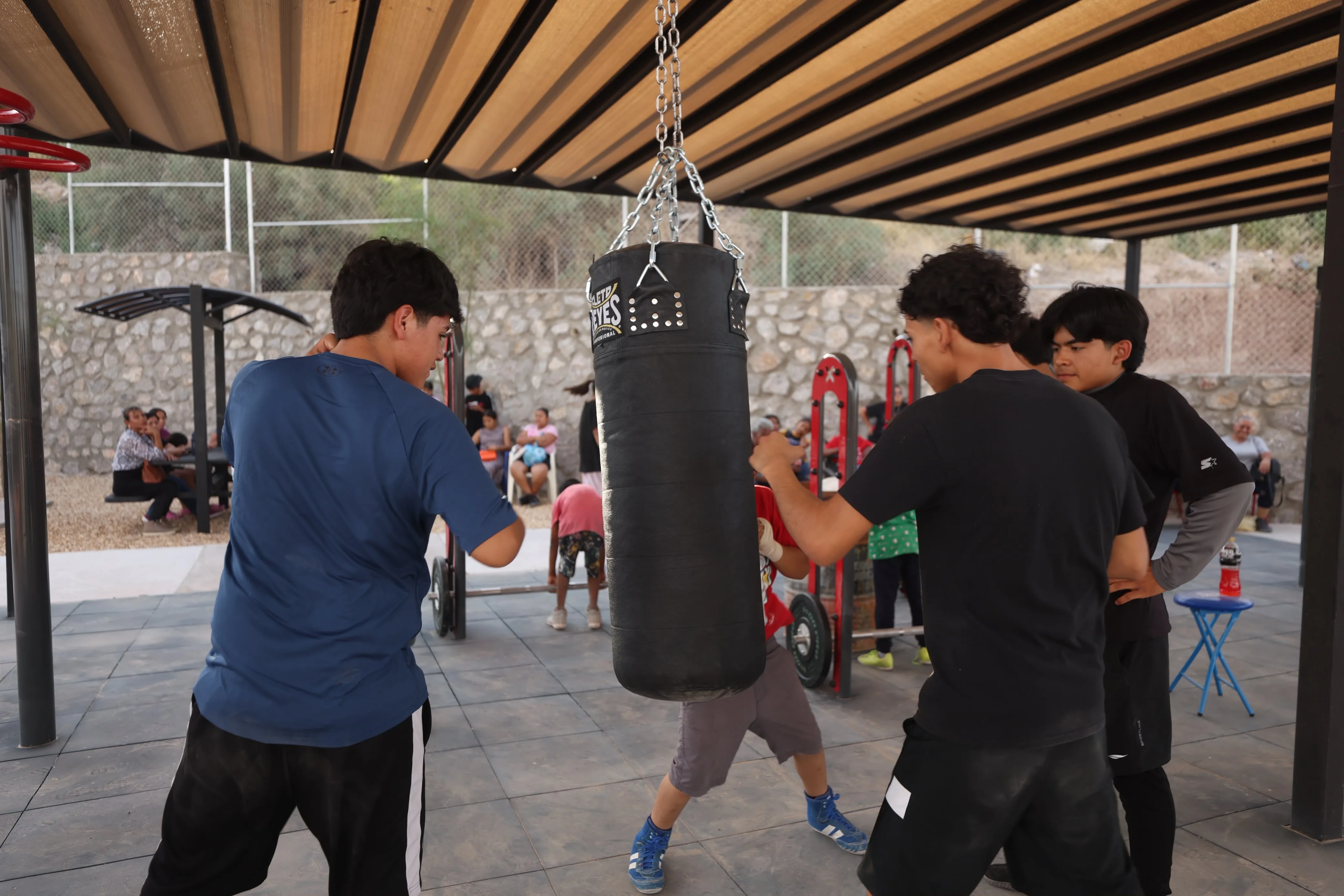 Ciudad Juárez inaugura multideportivo 'De las Calles al Ring' en colonia Juanita Luna con apoyo ciudadano - imagen 15