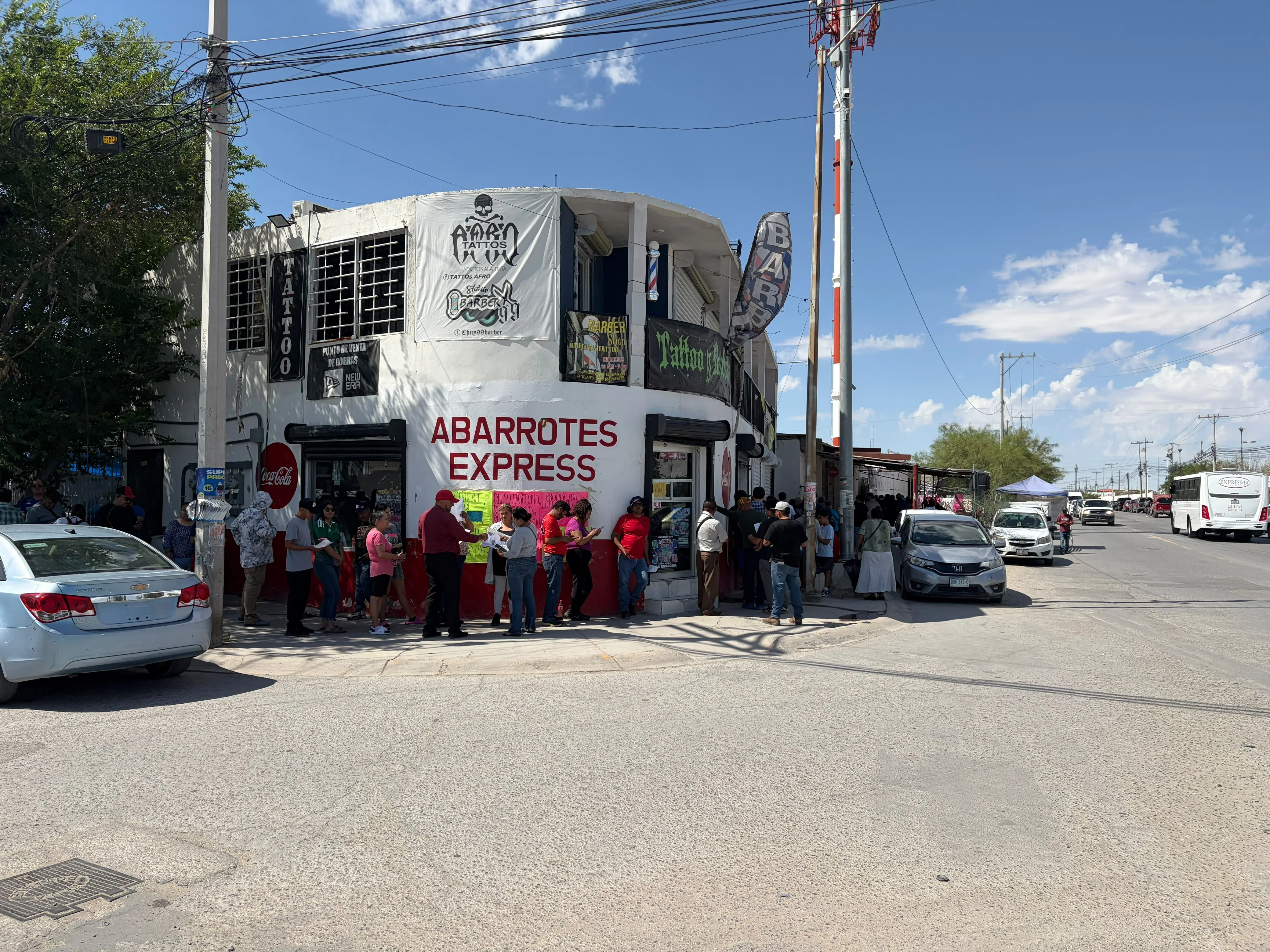 Tesorería Móvil atiende a decenas de ciudadanos en Urbi Villa del Prado con descuentos y trámites municipales - imagen 7
