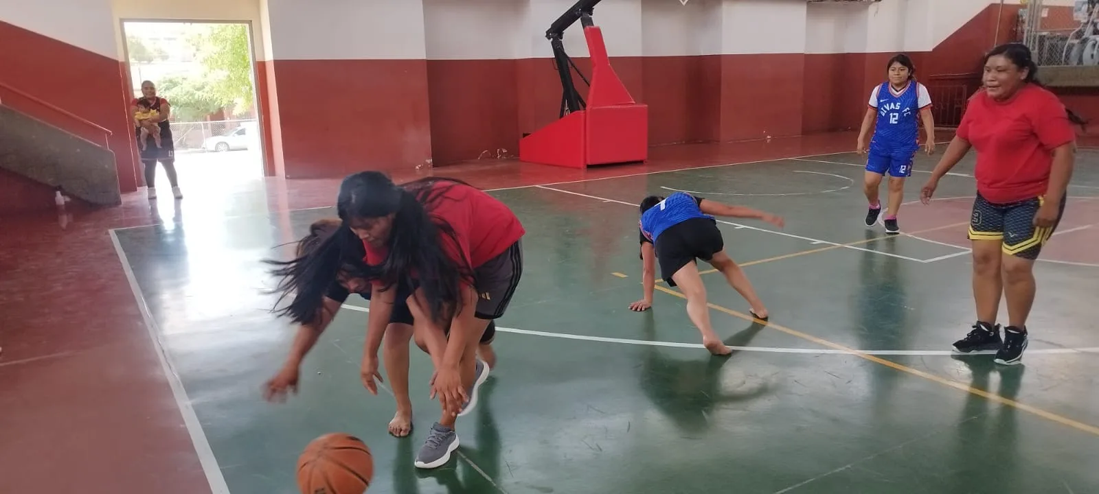 Finaliza el Torneo Municipal de Basquetbol de Pueblos Originarios en Chihuahua con equipos de diversas comunidades - imagen 7