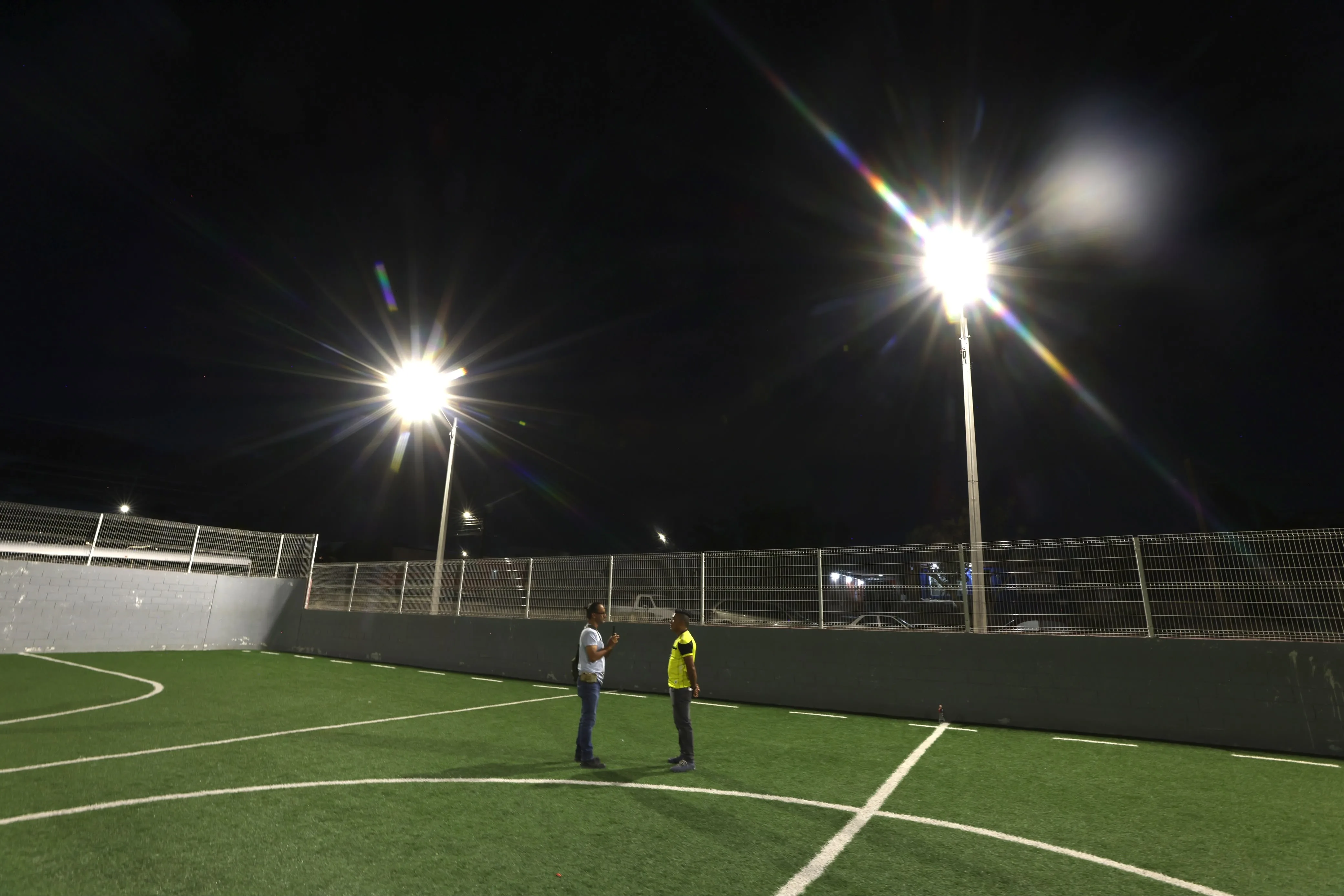 Rehabilitan iluminación y espacios en parque de la colonia División del Norte en Juárez - imagen 5