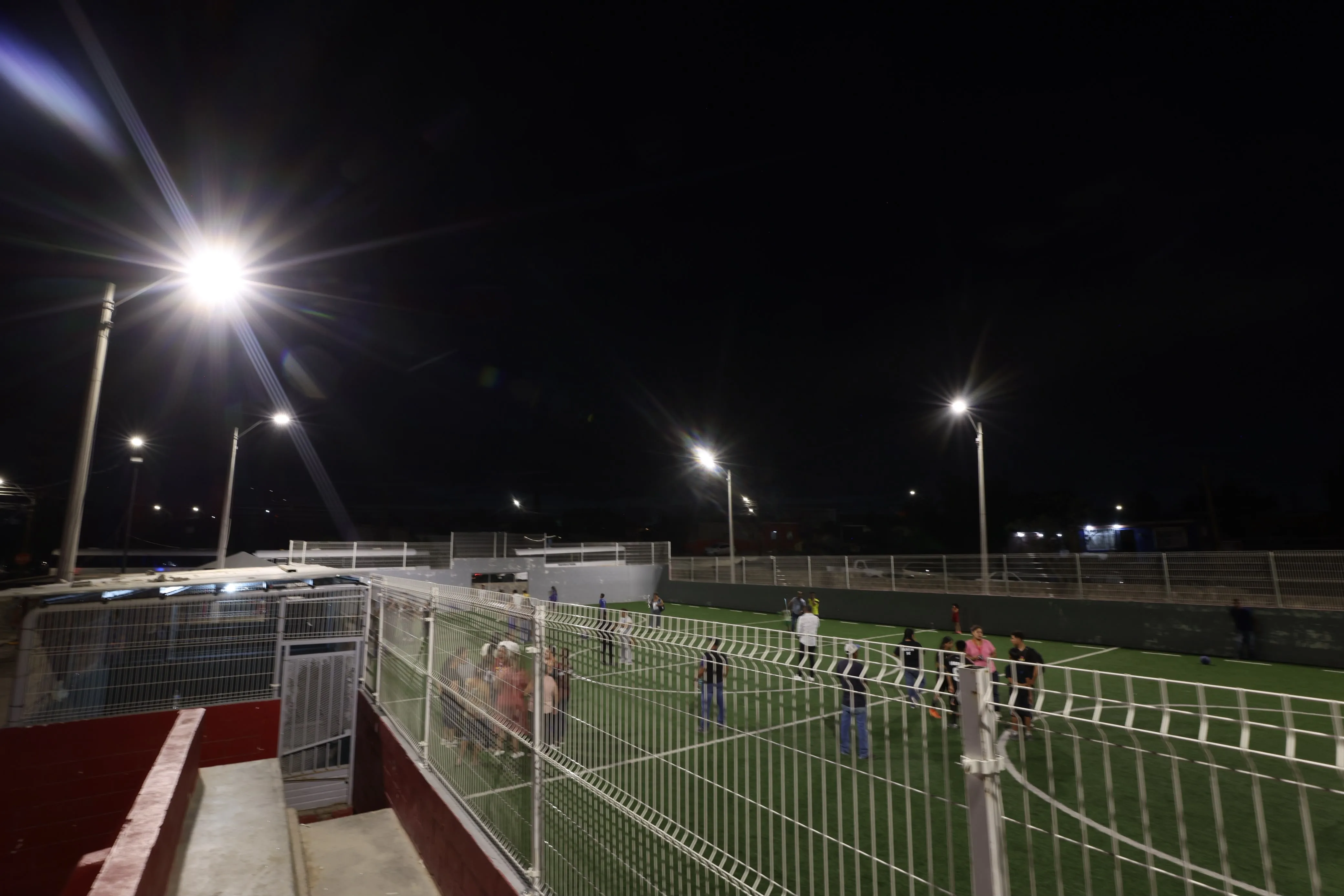 Rehabilitan iluminación y espacios en parque de la colonia División del Norte en Juárez - imagen 6