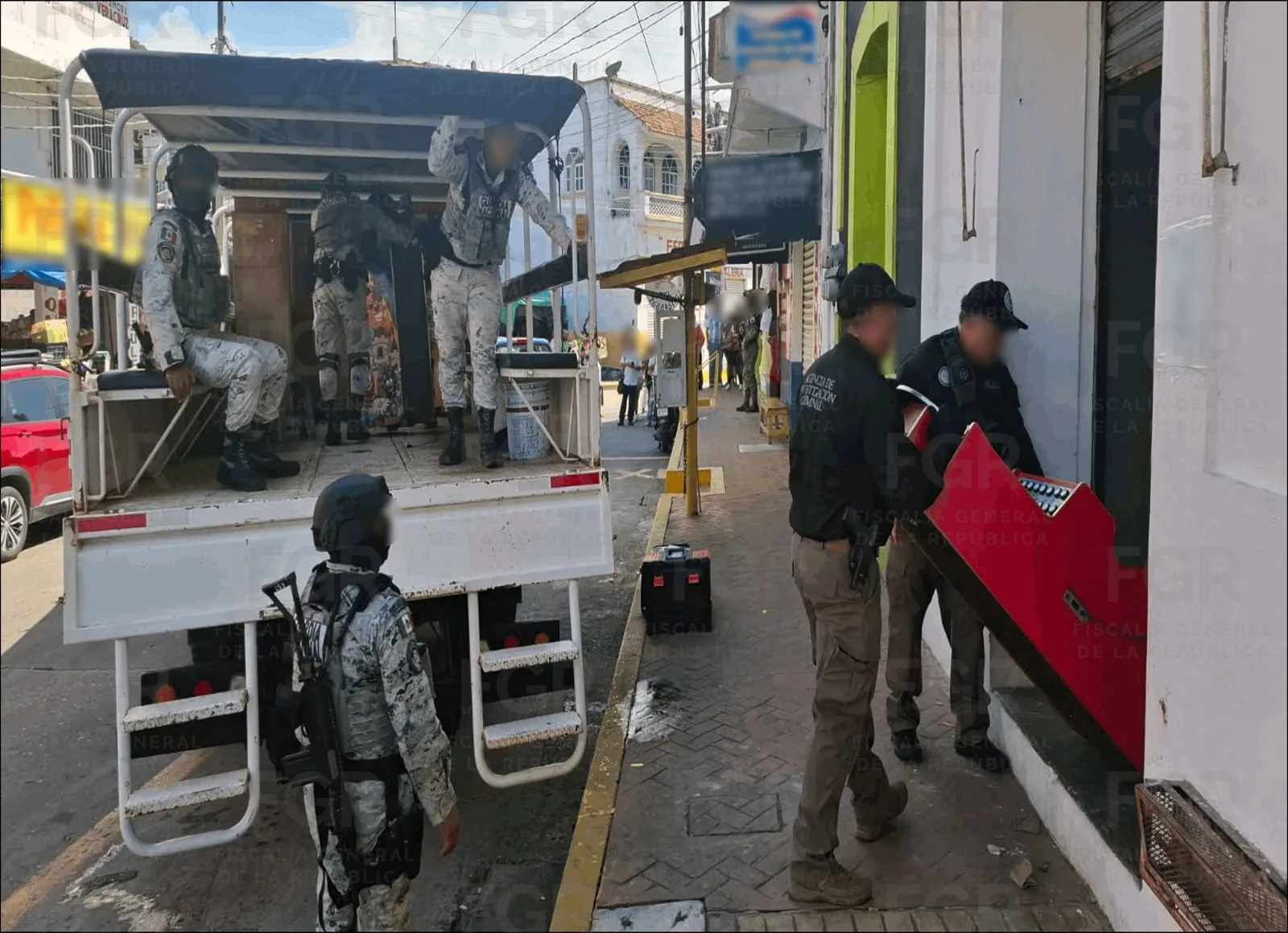 FGR asegura 20 minicasinos en operativo contra juegos ilegales en Gutiérrez Zamora, Veracruz - imagen 6