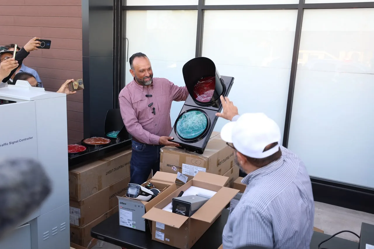Ciudad Juárez inicia modernización de semáforos con inteligencia artificial para mejorar movilidad - imagen 1