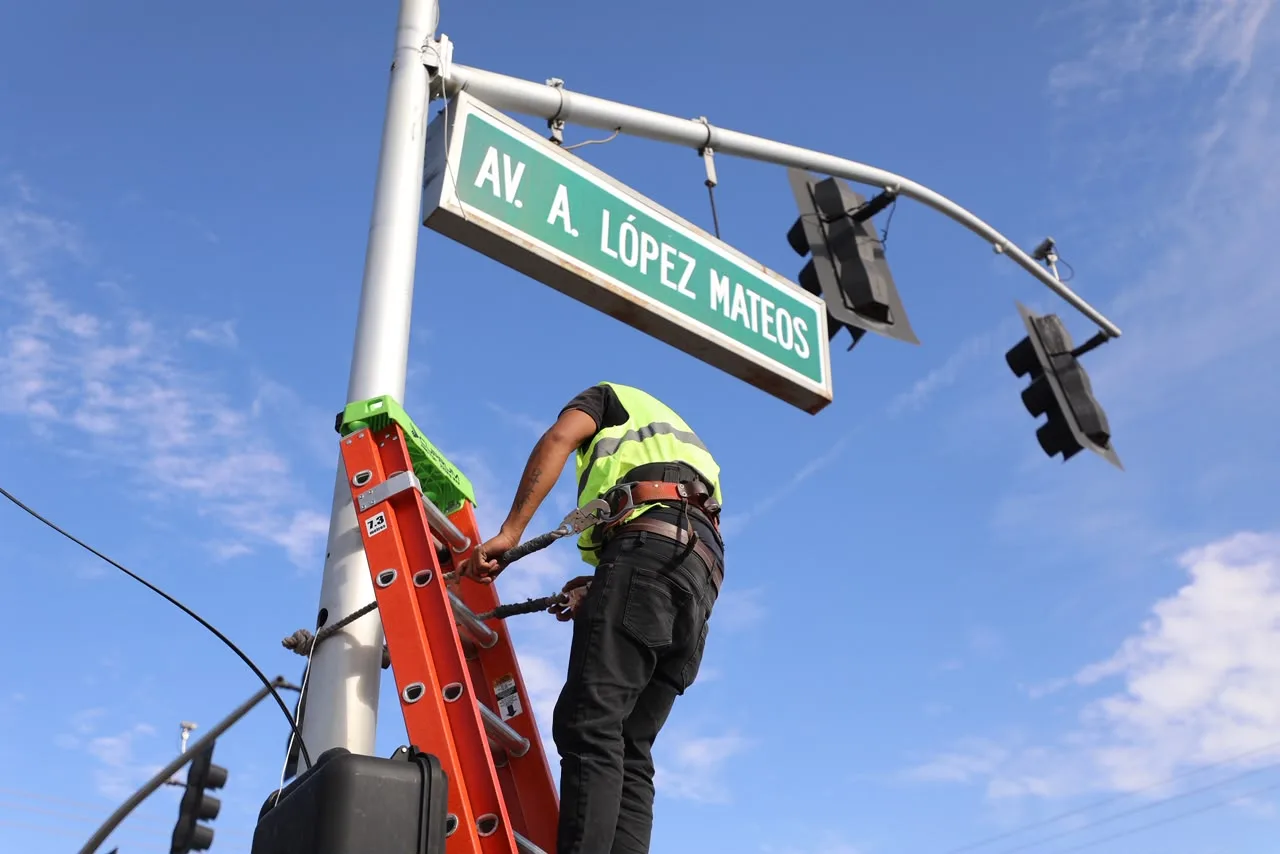 Ciudad Juárez inicia modernización de semáforos con inteligencia artificial para mejorar movilidad - imagen 5