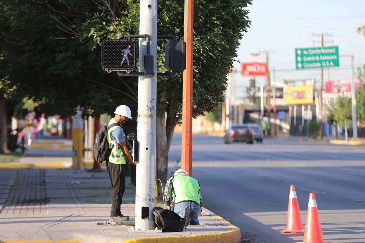Ciudad Juárez inicia modernización de semáforos con inteligencia artificial para mejorar movilidad - imagen 4
