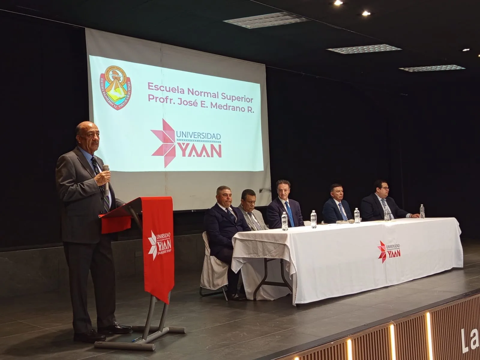 35 estudiantes reciben cartas de pasante del Doctorado en Educación en Chihuahua - imagen 7
