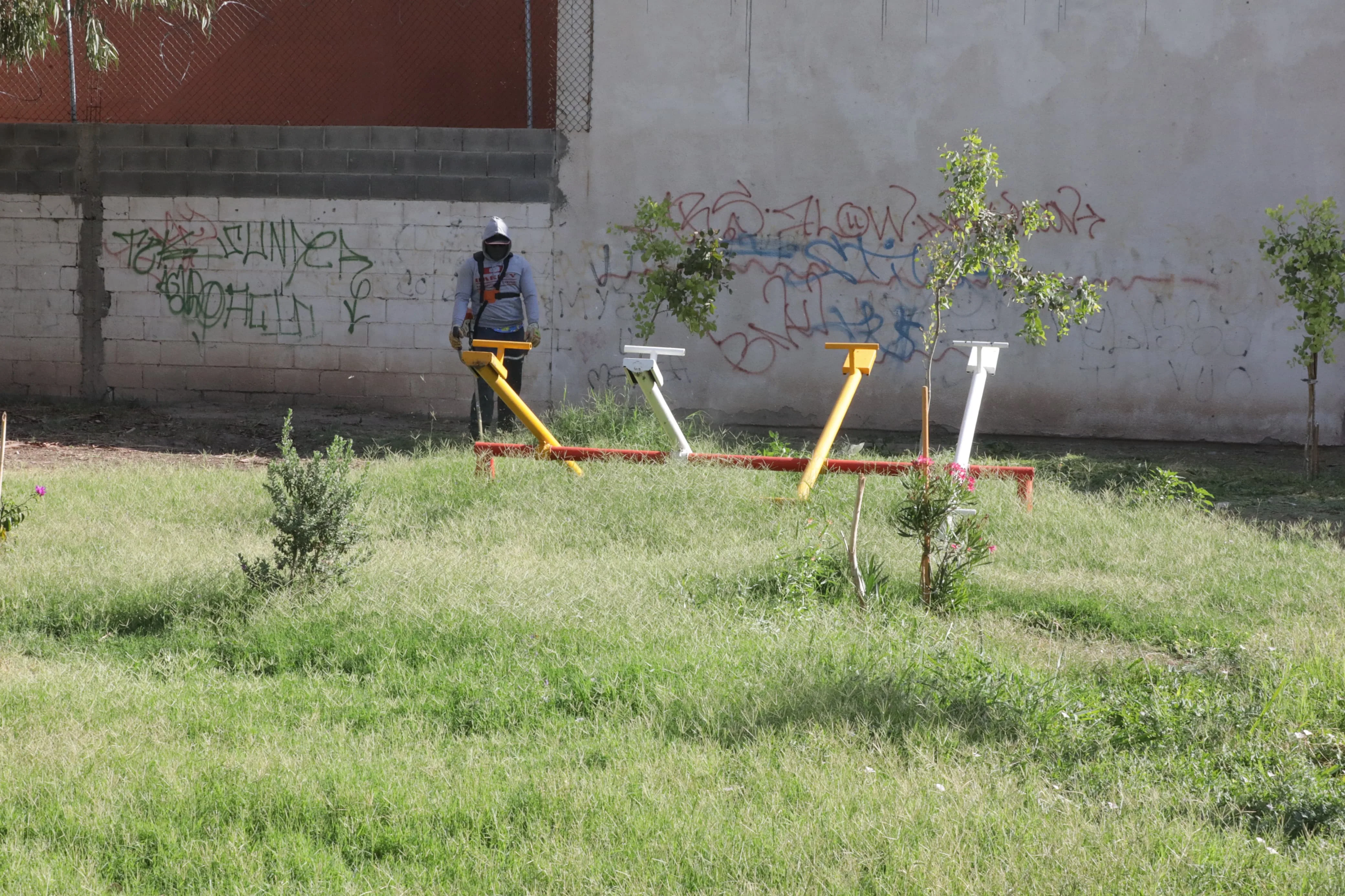 Limpian y mantienen parque en fraccionamiento Monumental de Ciudad Juárez - imagen 5