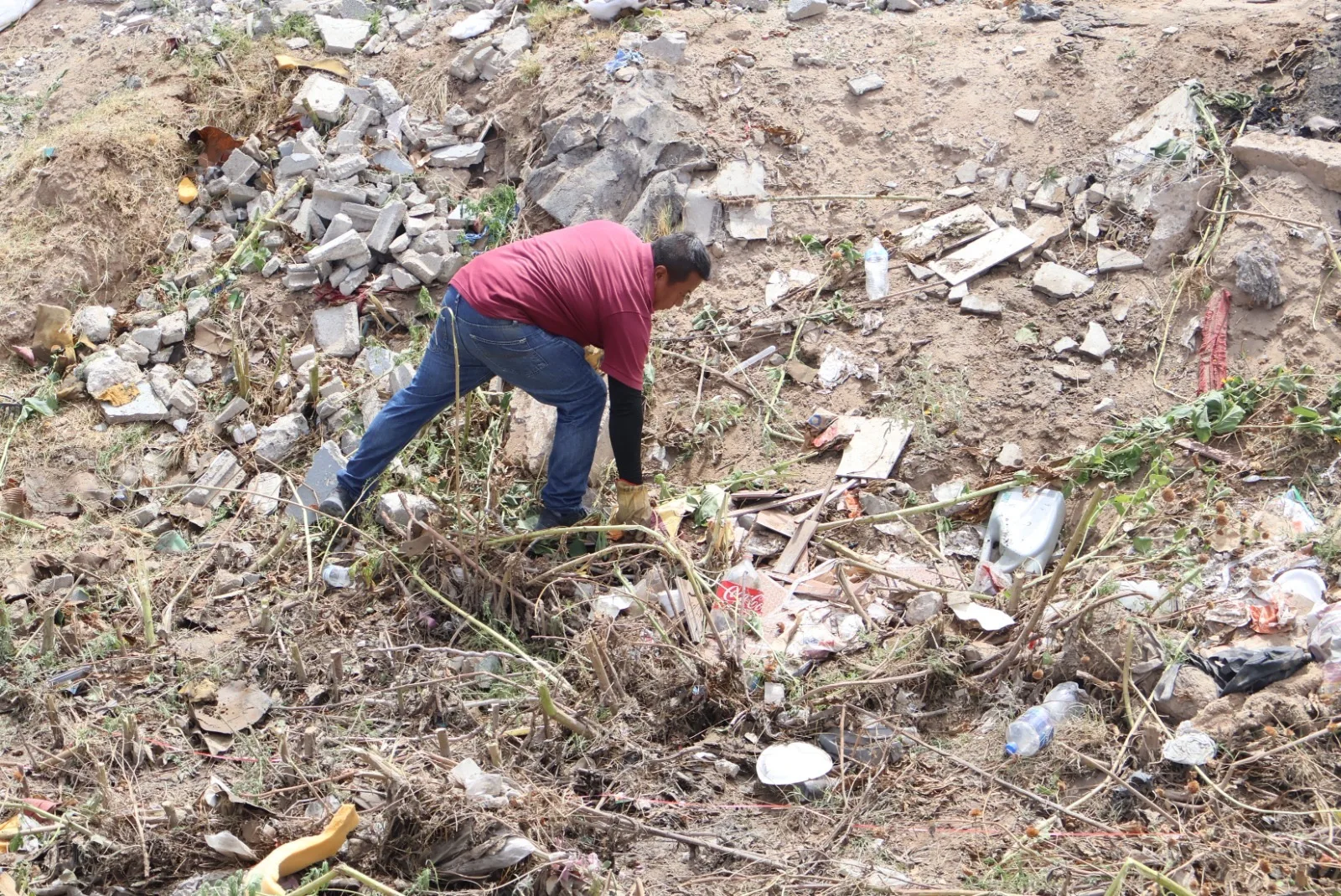 Continúan labores de limpieza en arroyo de Colinas de Juárez para prevenir riesgos por lluvias - imagen 8