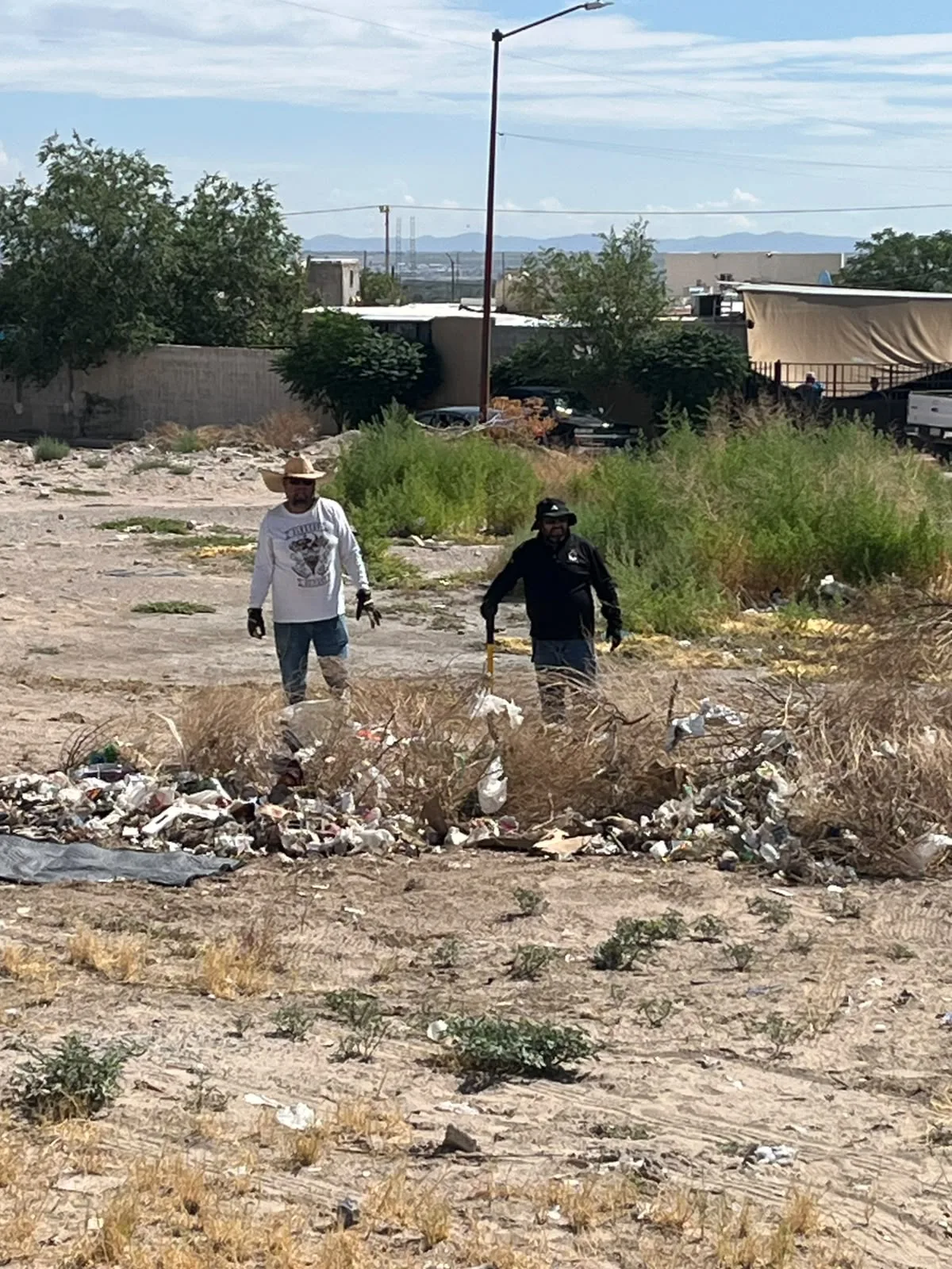 Inicia jornada de limpieza Juárez Amanece Limpio en Riberas del Bravo etapa IX - imagen 1
