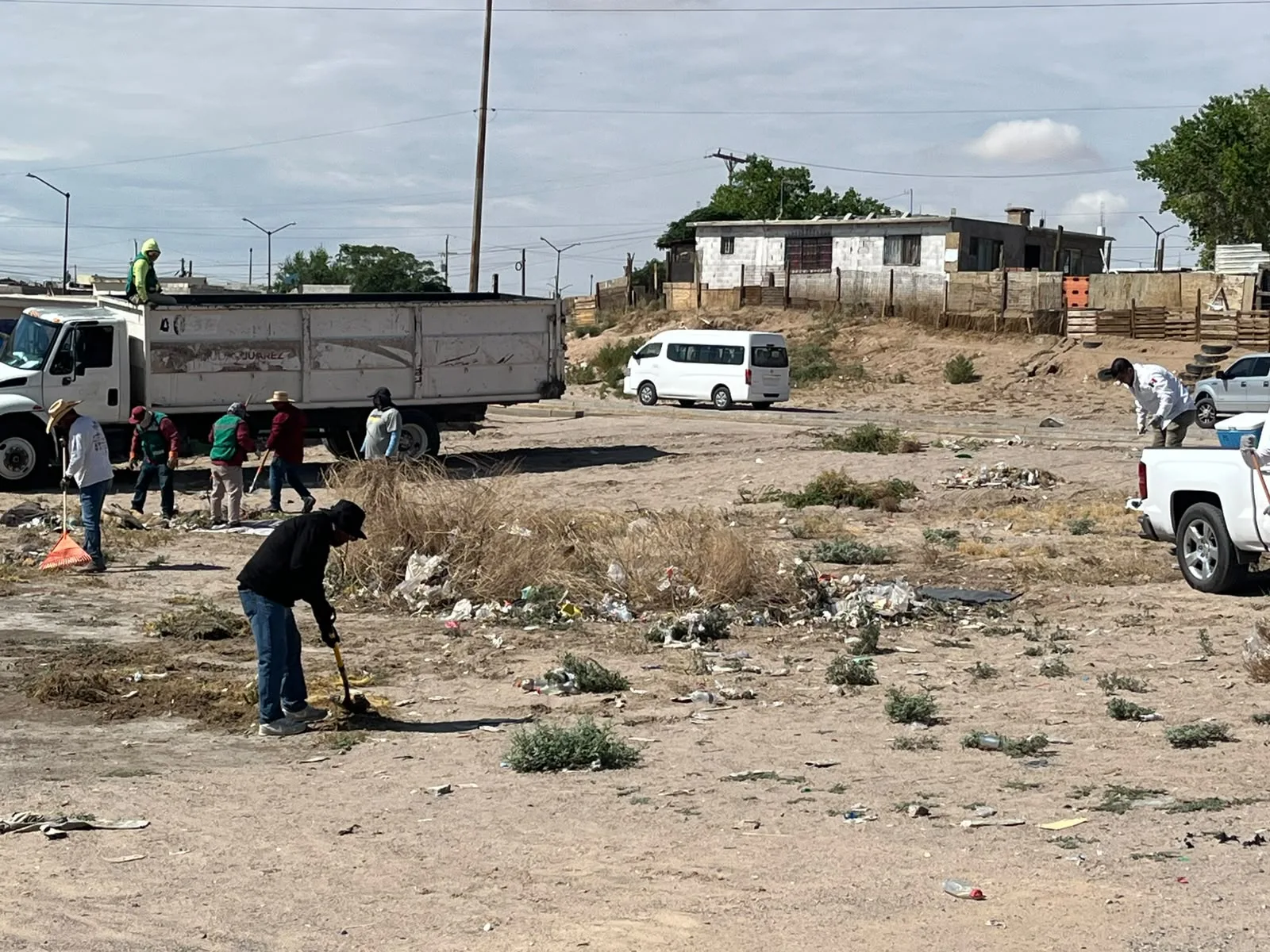 Inicia jornada de limpieza Juárez Amanece Limpio en Riberas del Bravo etapa IX - imagen 2