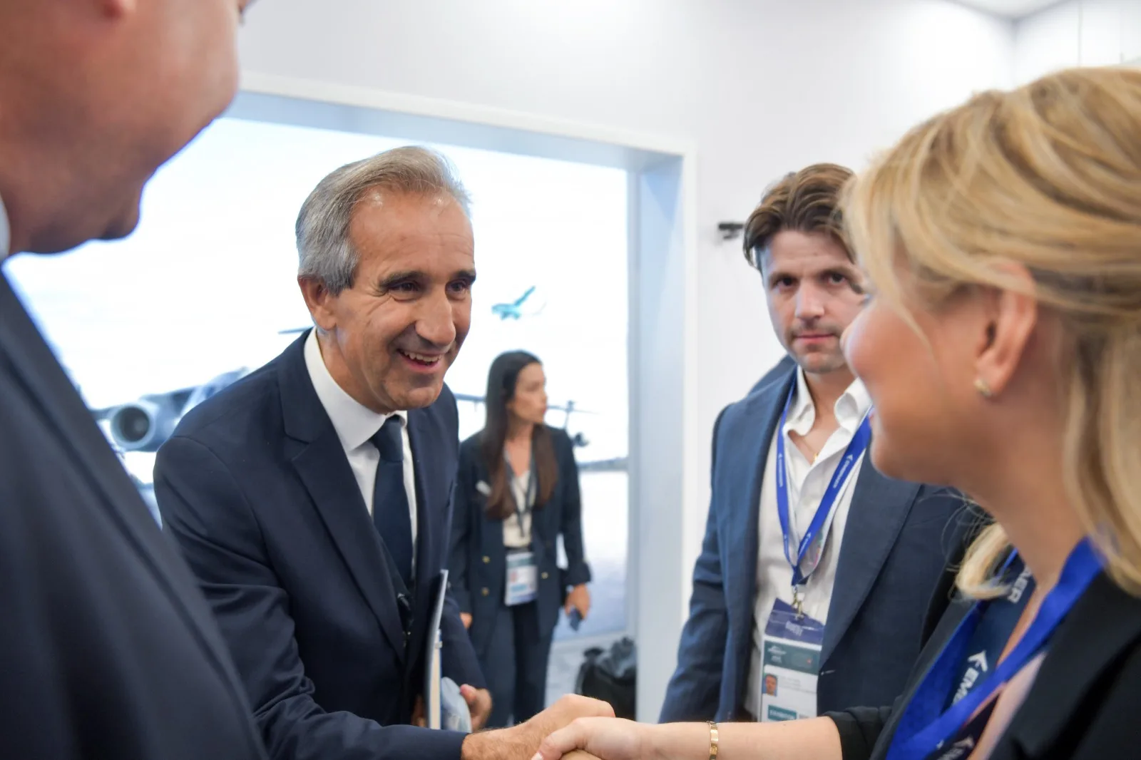 Maru Campos impulsa desarrollo de Embraer en Chihuahua durante Feria Aeroespacial Farnborough 2026 - imagen 1