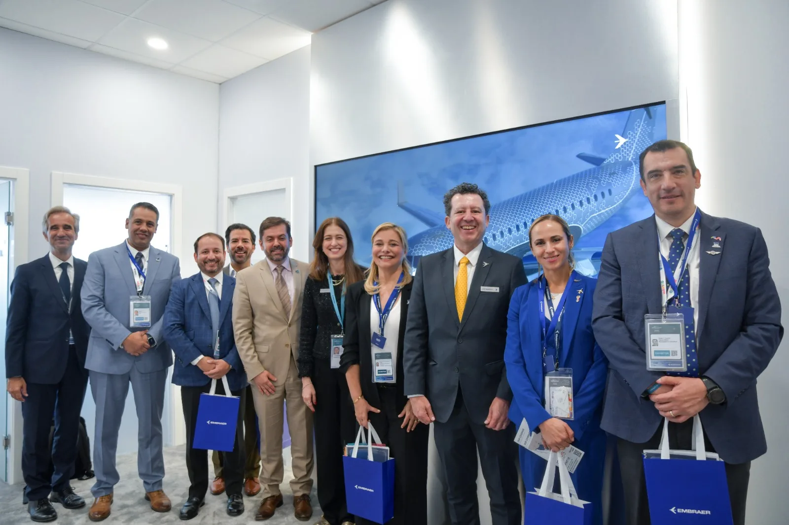 Maru Campos impulsa desarrollo de Embraer en Chihuahua durante Feria Aeroespacial Farnborough 2026 - imagen 6