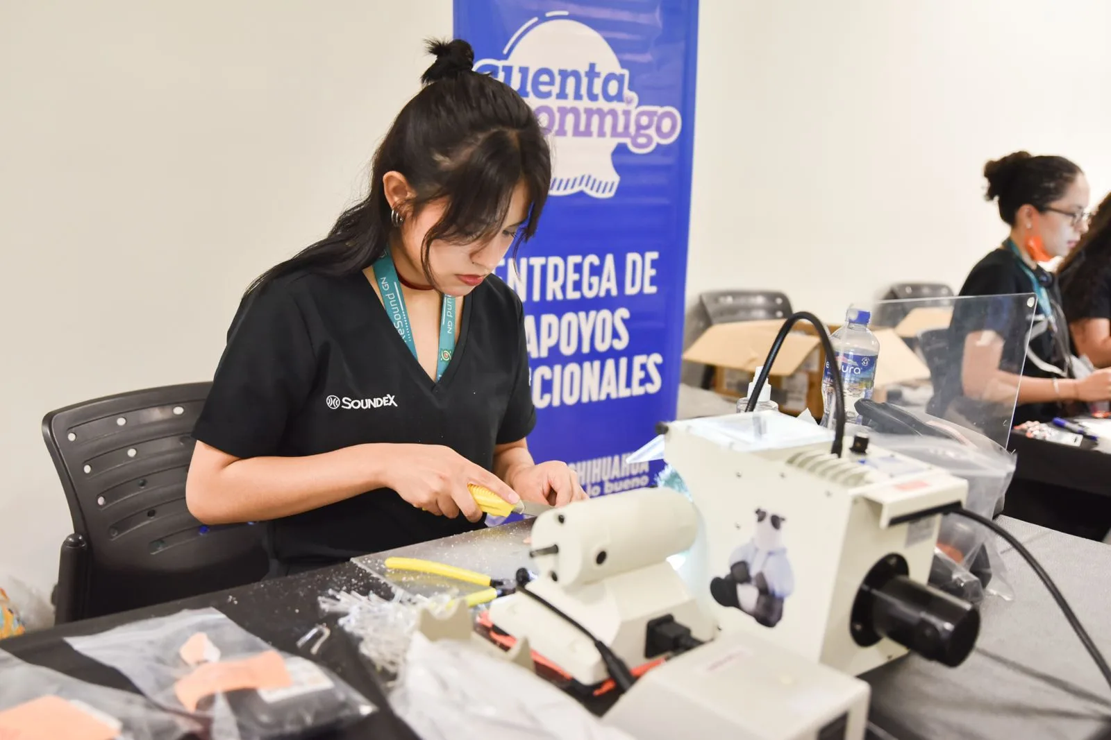 DIF Chihuahua inicia entrega de 1,385 auxiliares auditivos y 877 lentes adaptados en todo el estado - imagen 4