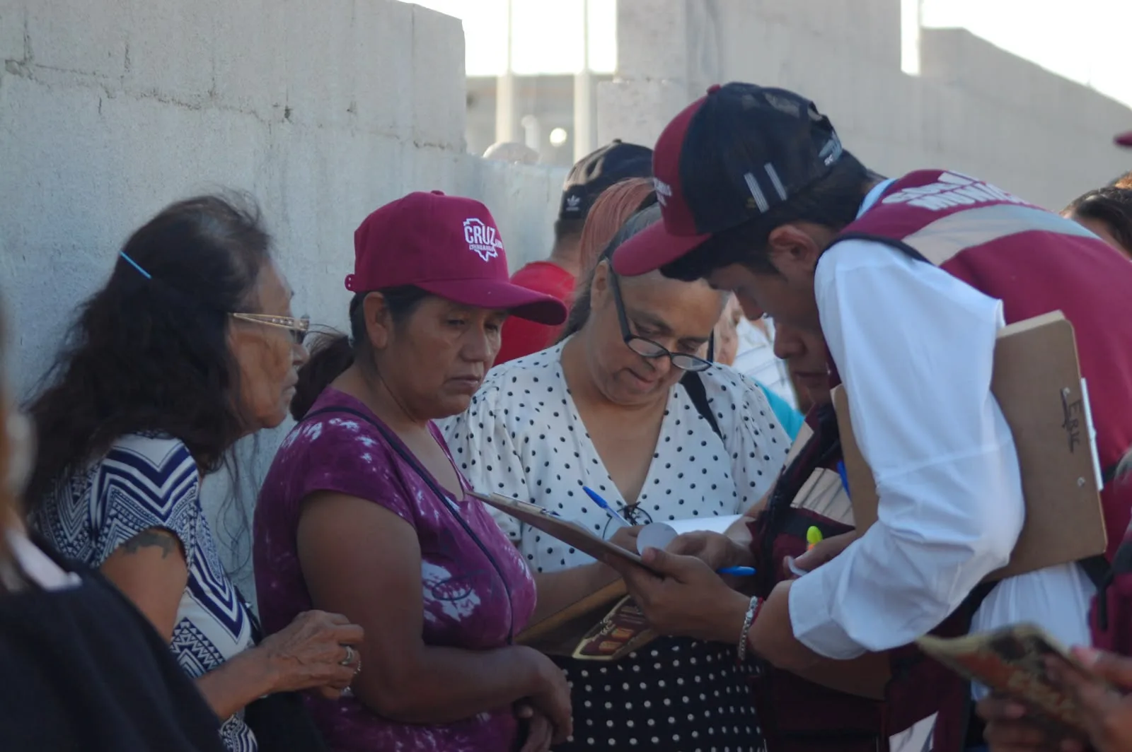 Desarrollo Social entrega hule para proteger viviendas vulnerables en Ciudad Juárez - imagen 1