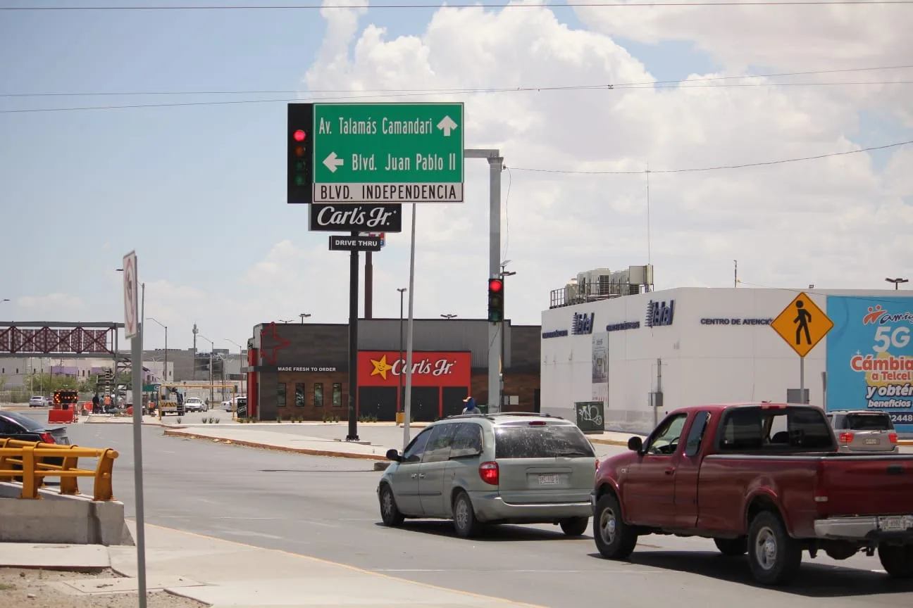 Cierre parcial de vialidades en bulevar Manuel Talamás Camandari por trabajos en puente peatonal - imagen 2
