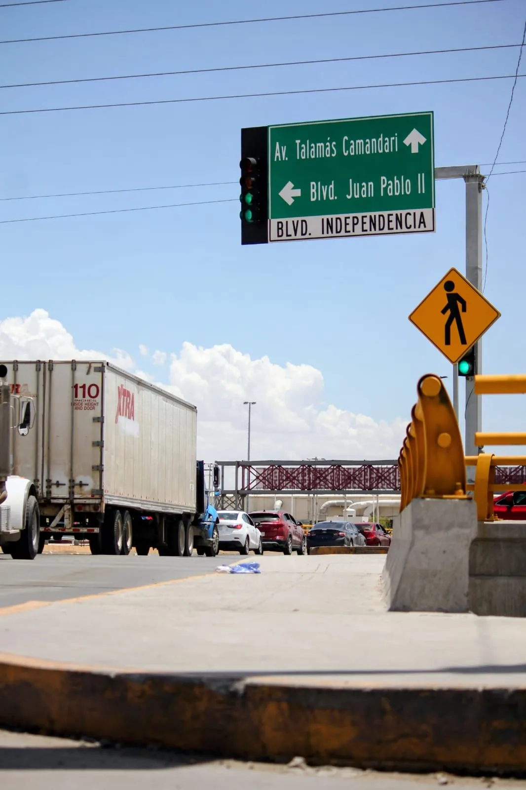 Cierre parcial de vialidades en bulevar Manuel Talamás Camandari por trabajos en puente peatonal - imagen 3