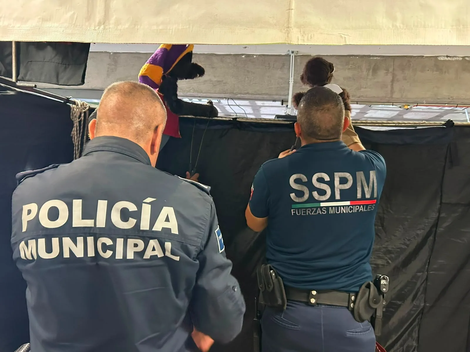 Policías municipales presentan función de Teatrino para promover prevención en niños de colonia Torres del Sur - imagen 2