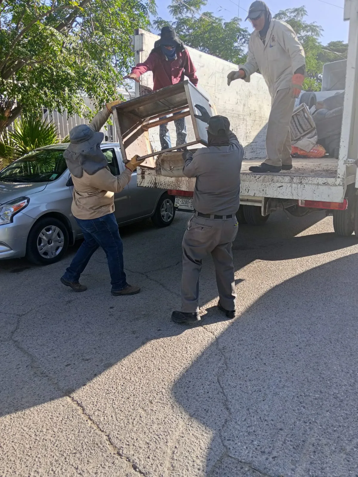 Operativo de limpieza y mantenimiento avanza en Riberas del Bravo y Lomas del Valle en Juárez - imagen 9