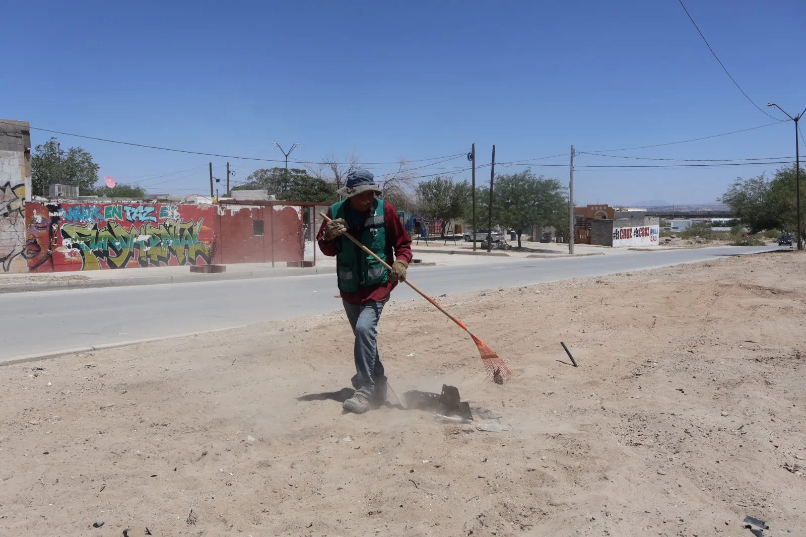 Operativo de limpieza y mantenimiento avanza en Riberas del Bravo y Lomas del Valle en Juárez - imagen 10