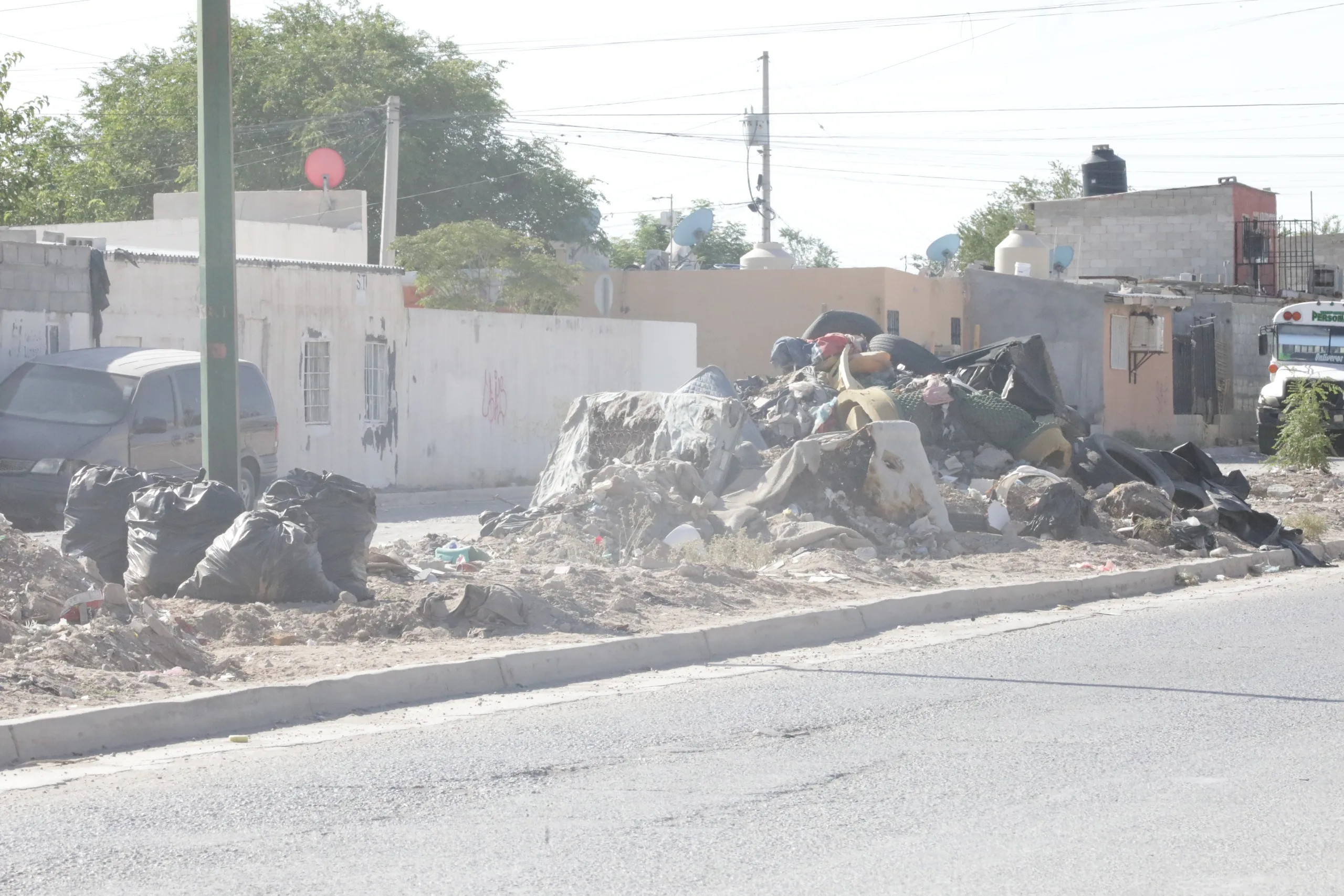 Inicia jornada de limpieza en colonias del suroriente de Ciudad Juárez del 3 al 14 de agosto - imagen 2