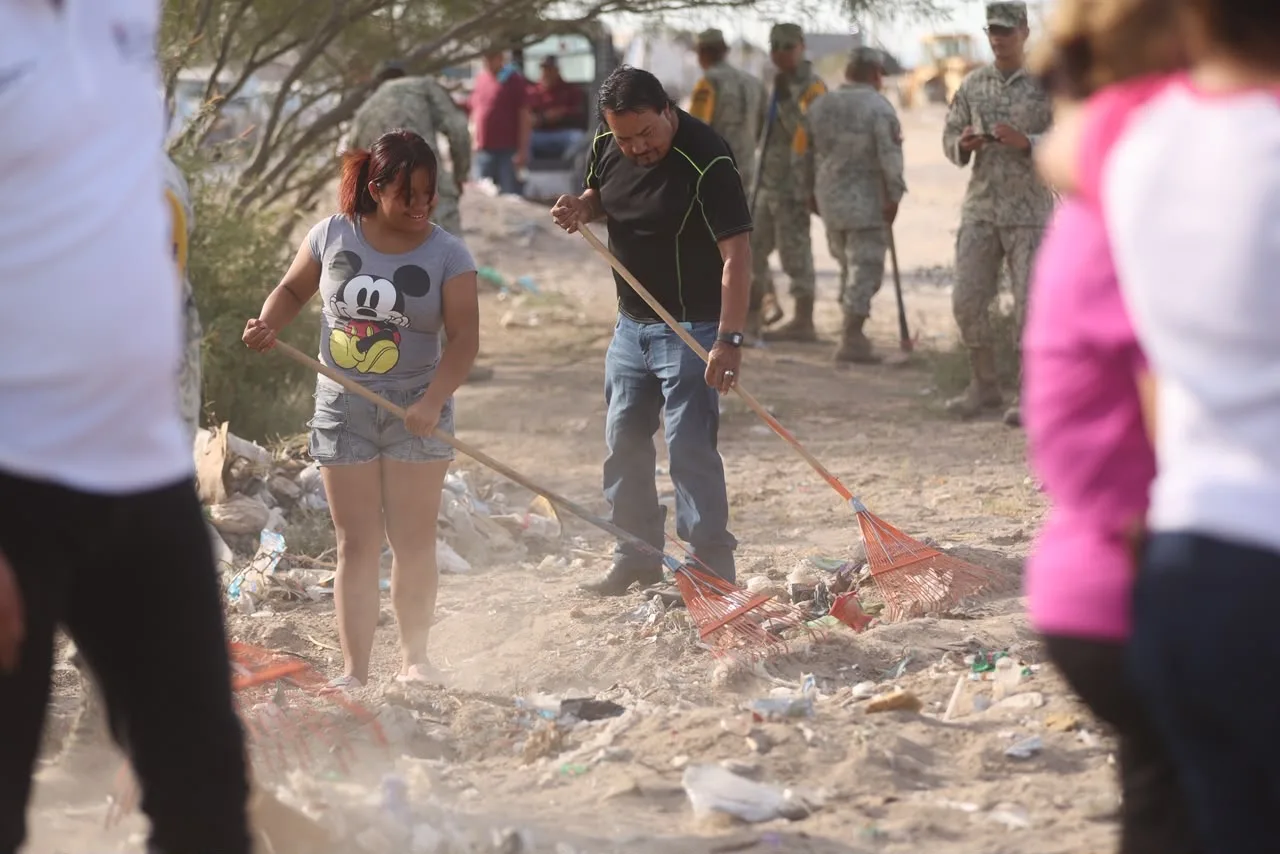 Arranca en Riberas del Bravo programa “Juárez Amanece Limpio” con participación ciudadana - imagen 11
