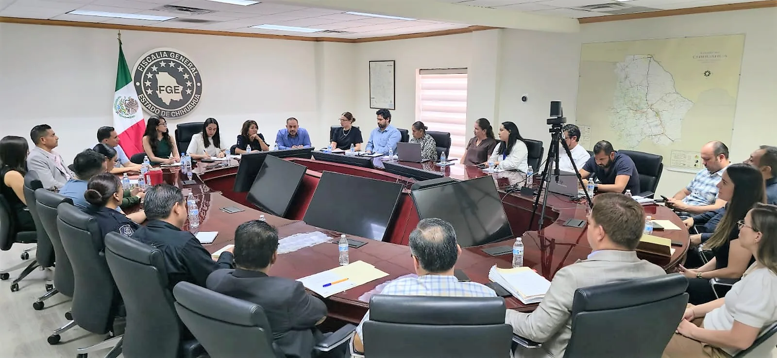 Fiscalía de Chihuahua fortalece apoyo a familias desplazadas en Comisión Estatal - imagen 1